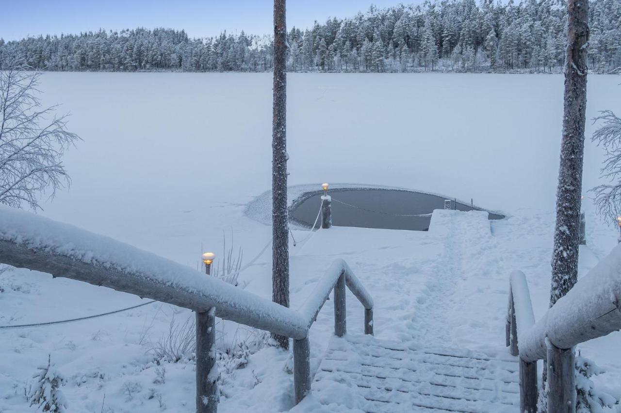 Holiday home Spectacular Rural Log House With 2 Saunas Next To A Beautiful