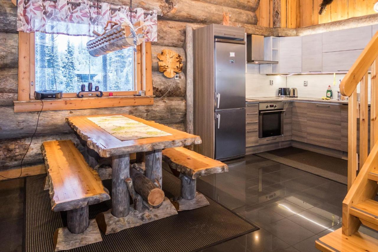Spectacular Rural Log House With 2 Saunas Next To A Beautiful Holiday home Kuusamo