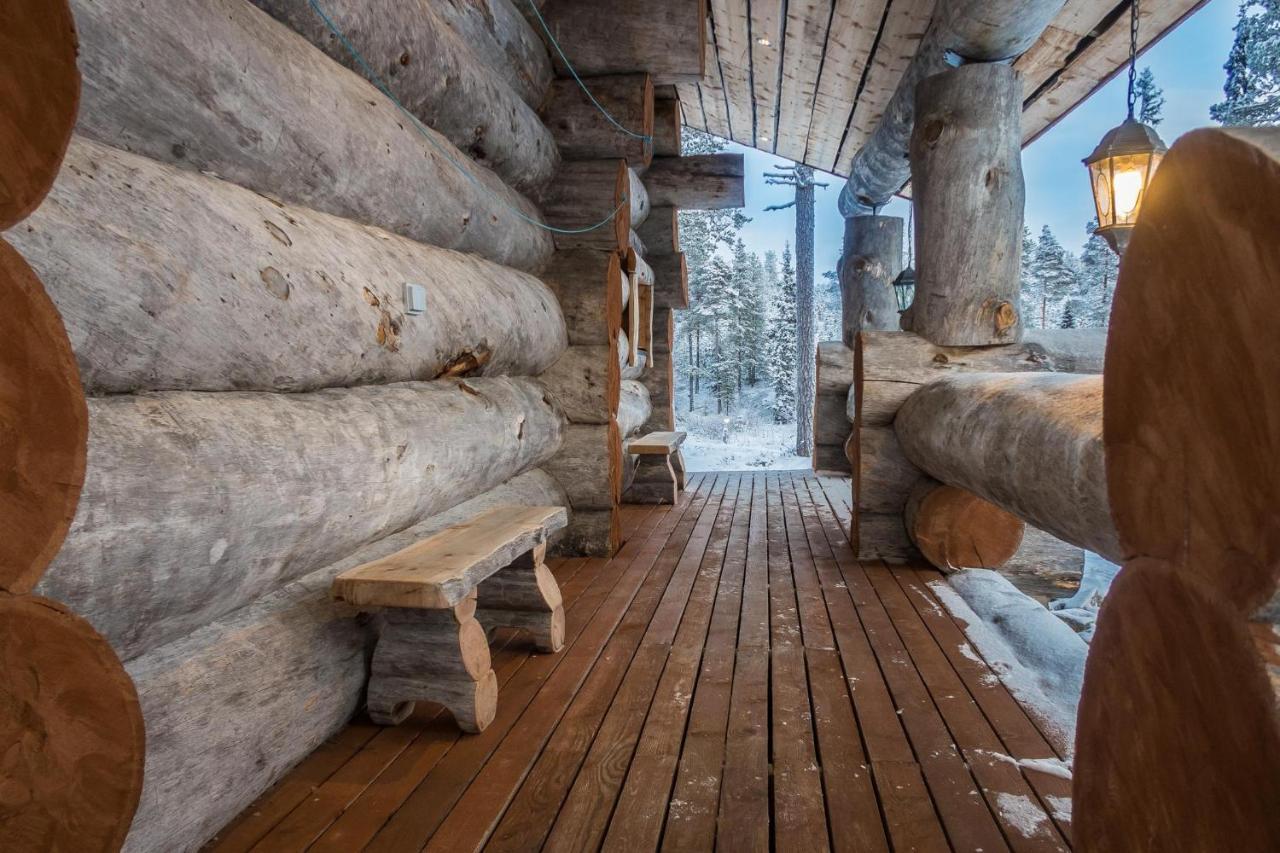 Holiday home Spectacular Rural Log House With 2 Saunas Next To A Beautiful
