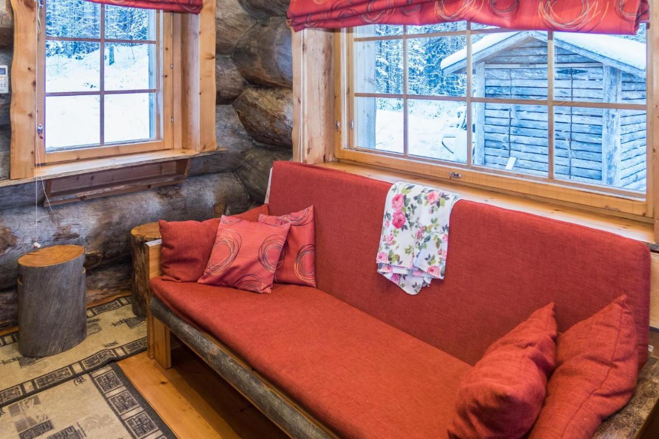 Spectacular Rural Log House With 2 Saunas Next To A Beautiful Kuusamo