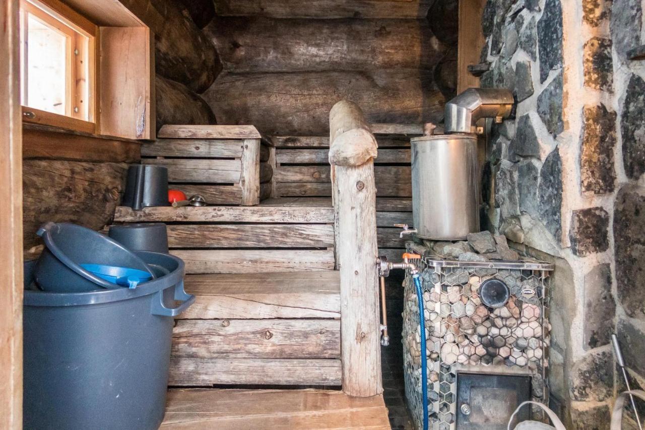 Spectacular Rural Log House With 2 Saunas Next To A Beautiful Kuusamo
